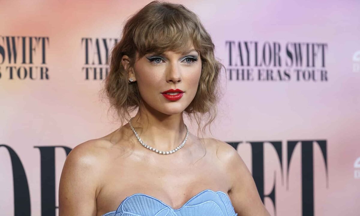 Taylor Swift explained her feelings to the fans throughout the last message